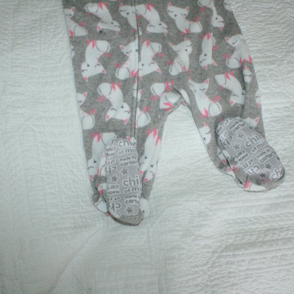 5/$20 Baby girl fleece sleeper with cats 9 months - Picture 10 of 13